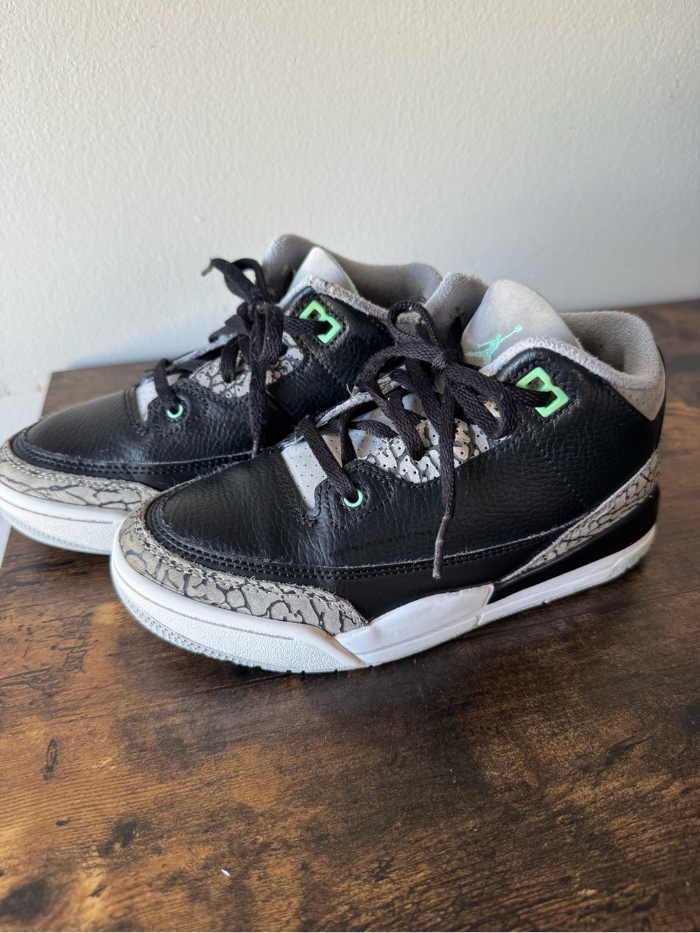 Nike Air Jordan 3 Retro PS Green Glow Black Grey DM0966-031 Kids Size 1Y